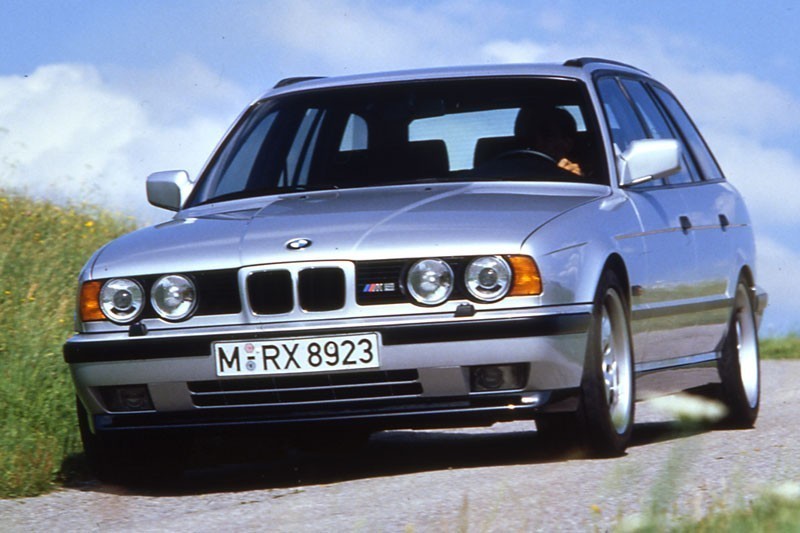 0201333-BMW-5-serie-Touring-M5-Touring-1992.jpg