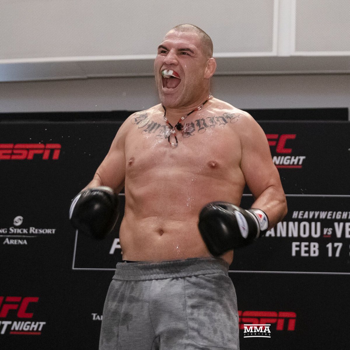 029_Cain_Velasquez.0.jpg