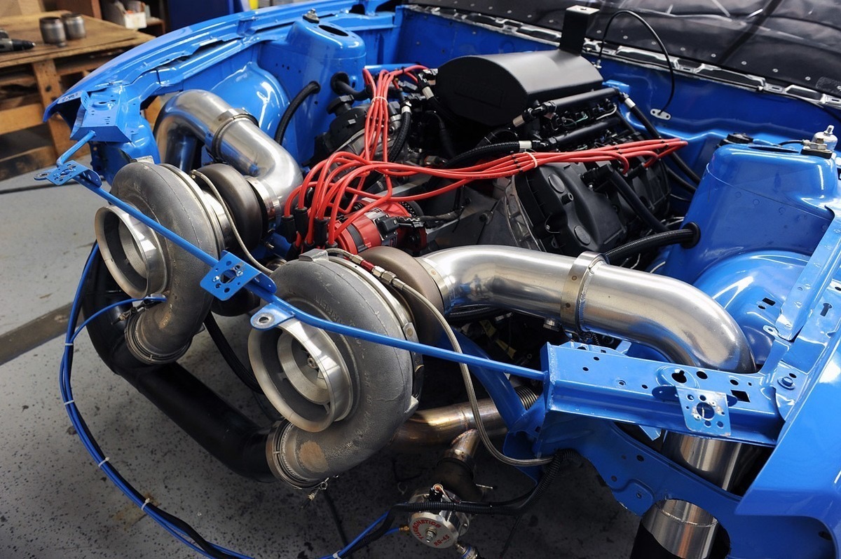 06-mmr-twin-turbo-coyote-v8.jpg