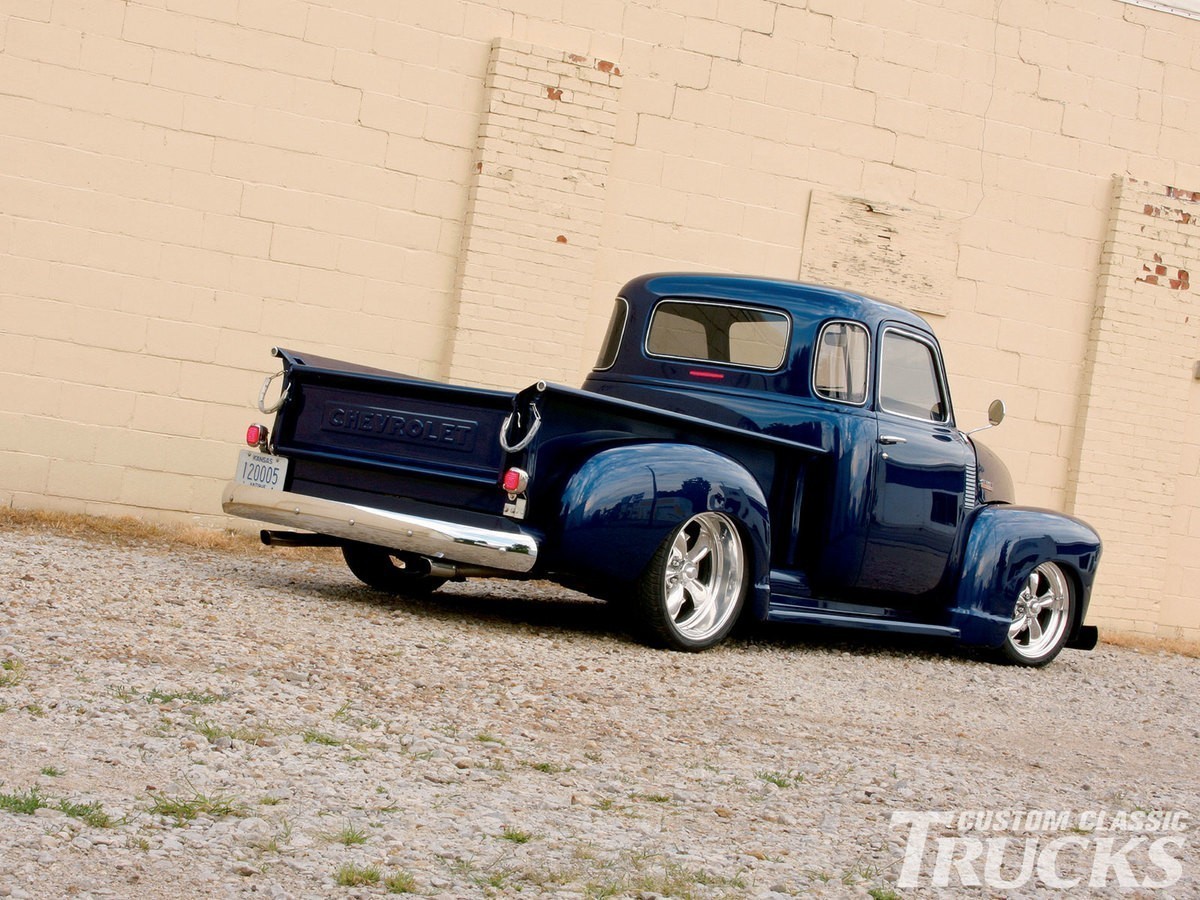 1003cct_02_o%2B1948_chevy_3100_pickup_truck%2Brear_truck_tail_gate.jpg