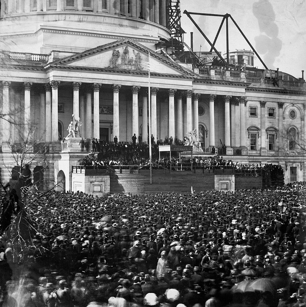 1024px-Abraham_Lincoln_inauguration_1861.jpg