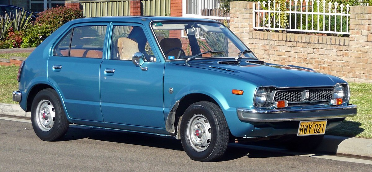 1280px-1973-1978_Honda_Civic_5-door_hatchback_01.jpg