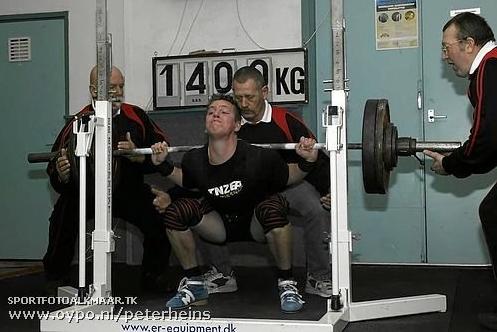 140 squat.jpg