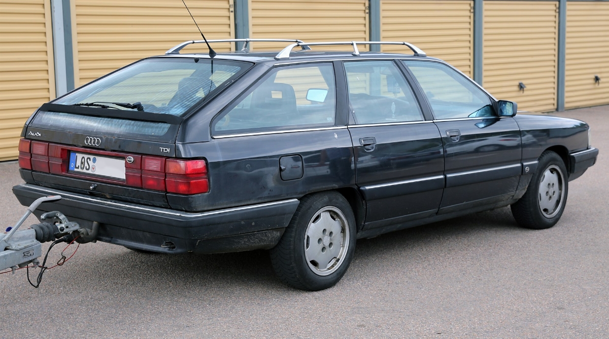 1920px-1990_Audi_100_Avant_TDI_rear.jpg