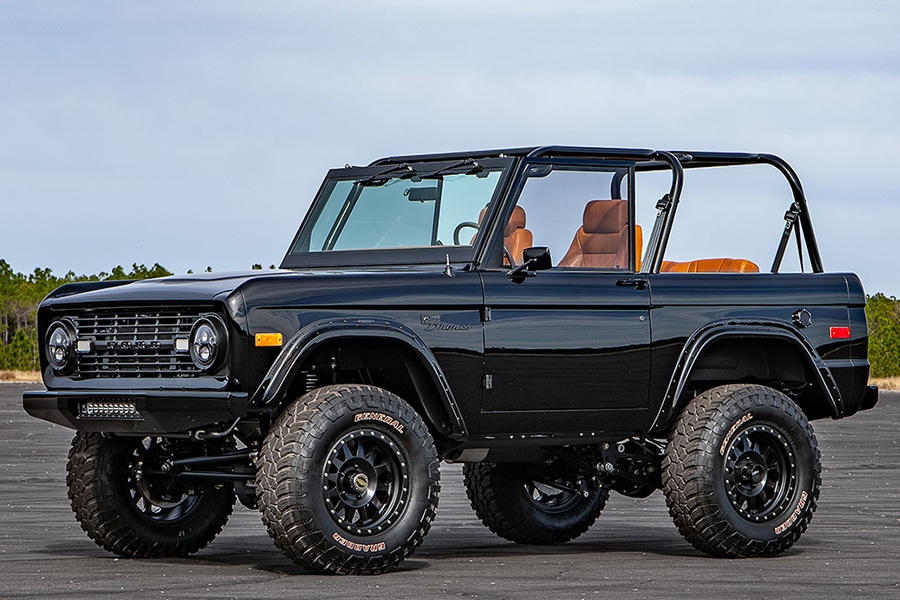 1969-Supercharged-Classic-Ford-Bronco-2.jpg