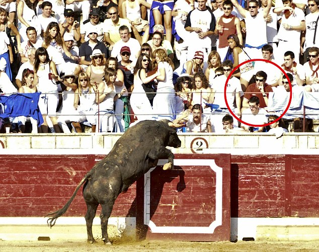 199170,xcitefun-bull-attack-1.jpg