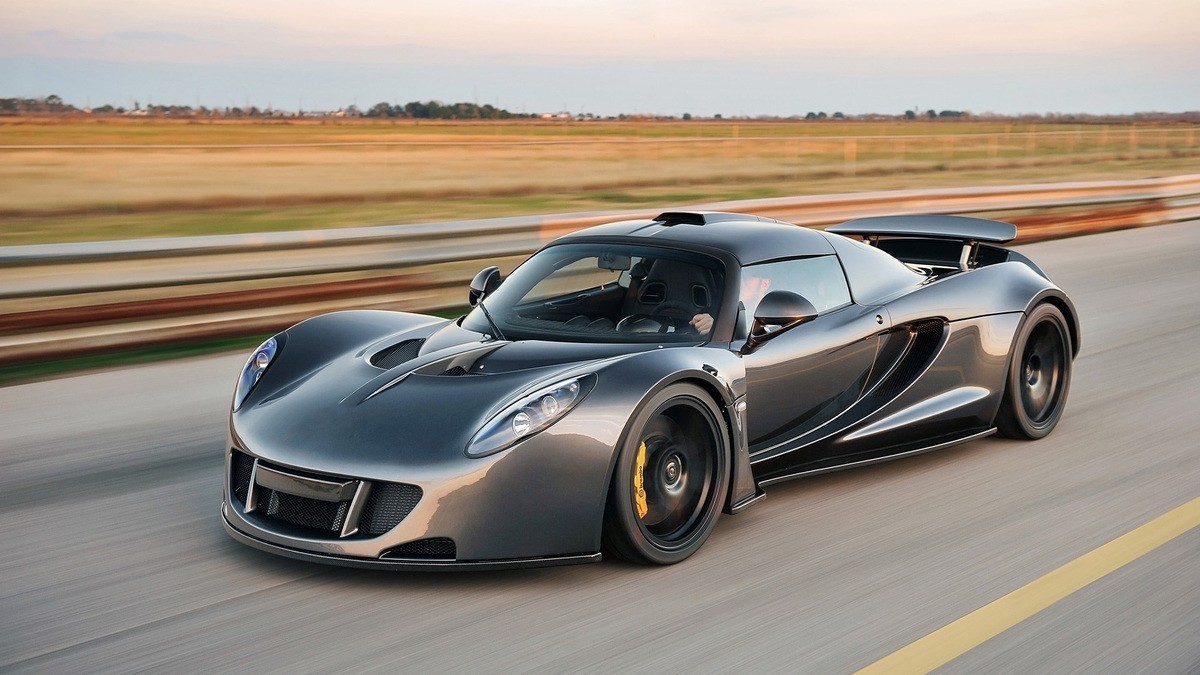 2013-Hennessey-Venom-GT-V6-1080.jpg