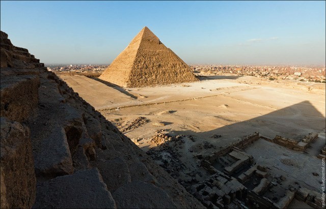 20130328-11231919-pyramid5.jpg