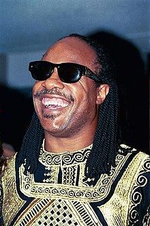 220px-Stevie_Wonder_1994.jpg