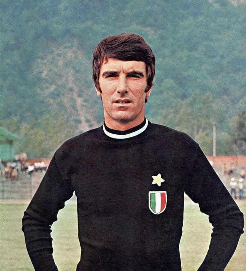 800px-Dino_Zoff_-_1972_-_Juventus_FC.jpg