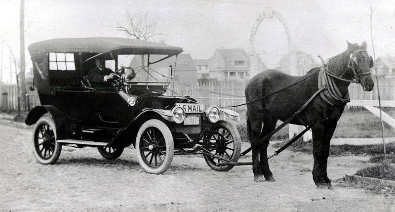 800px-Horse_drawn_US_Mail_car.jpg