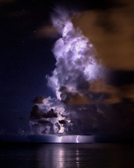 A_Cloud_Illuminated_By_Lightning_jpg.jpg