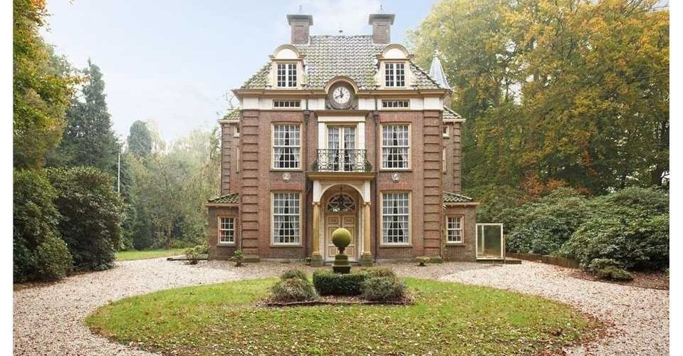 alonsocialist-Marcel-van-Dam-verruilt-herenhuis-voor-kasteel-van-1-1-miljoen-foto-s_crop1000x500.jpg