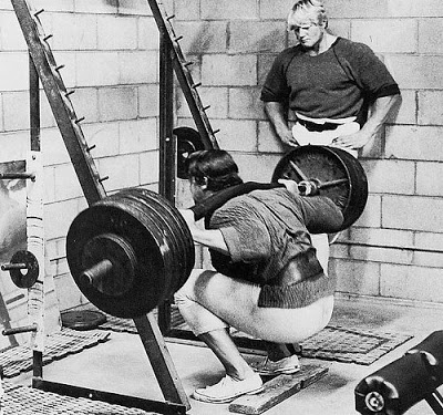 arnold%2Bsquatting.jpg