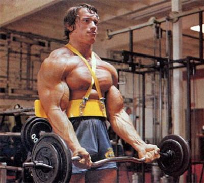 arnold-schwarzenegger-bicep-curls.jpg