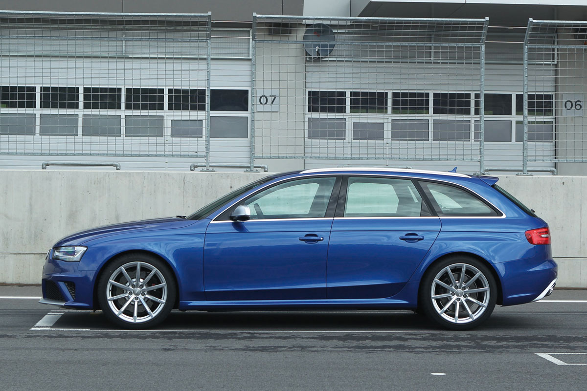 audi-rs4-avant_135_11.jpg