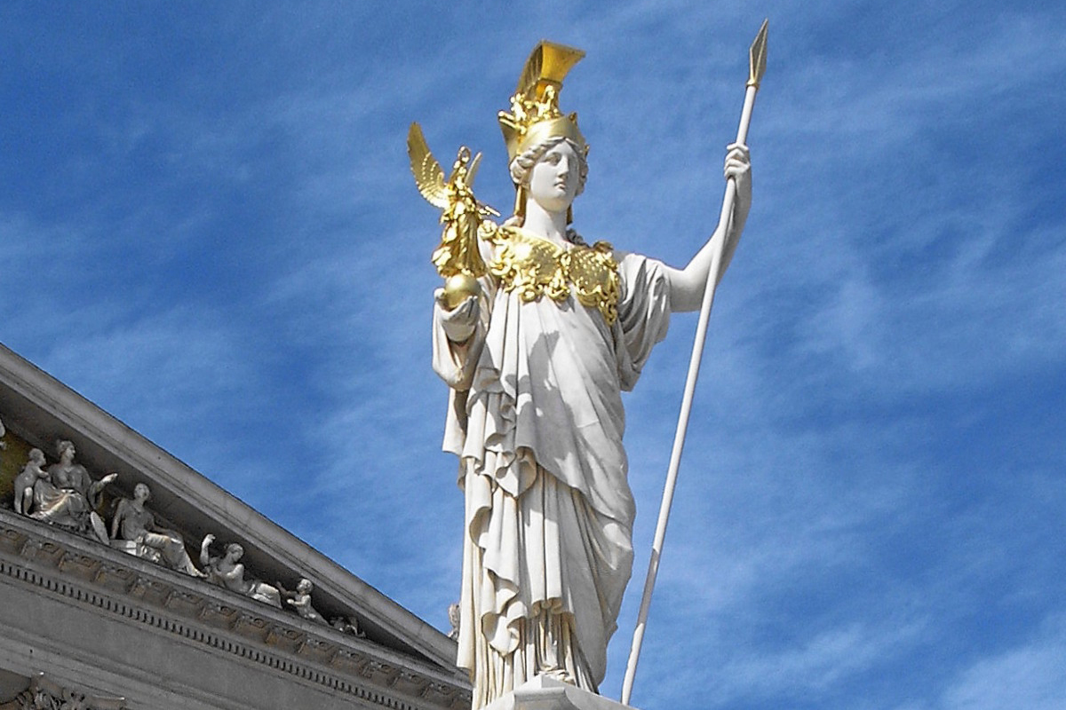 Austria_Parlament_Athena_bw.jpg