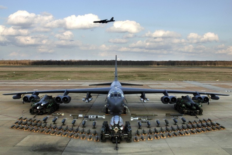 b-52_060202-f-6809h-100.jpg