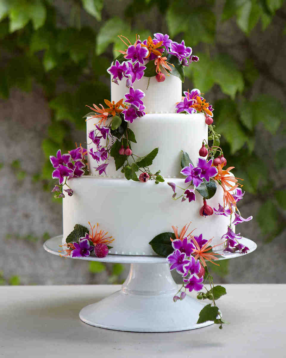 beach-wedding-cakes-wd106404-flowers-0615_vert.jpg