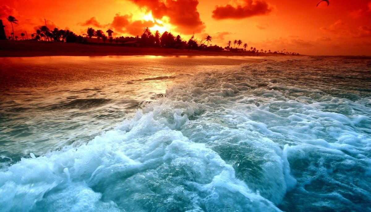 blue_waves_at_orange_sunset_other.jpg