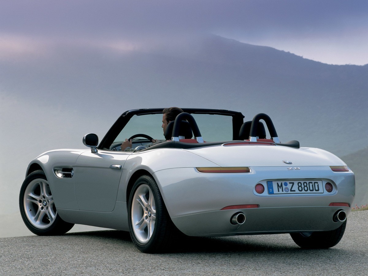 bmw_z8_40.jpg