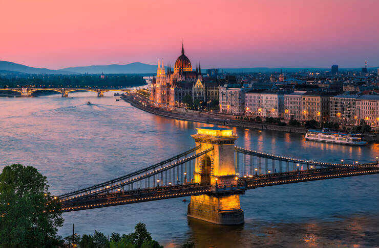 Budapest-guide.jpg