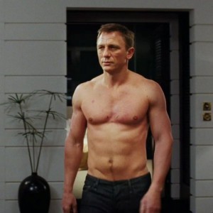 daniel-craig-james-bond-shirtless-300x300.jpg