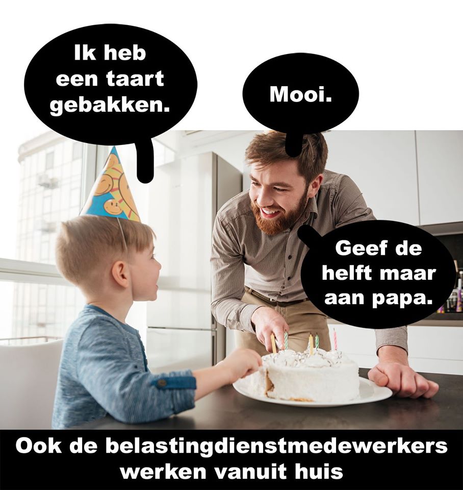 ET9hbbuXQAAm4dY  cds.jpg