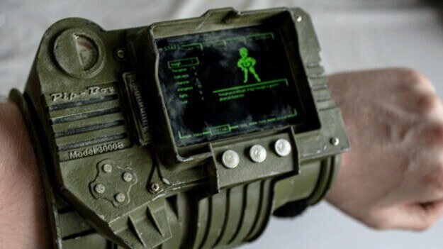 Fallout-Pipboy-e1434374192953.jpg