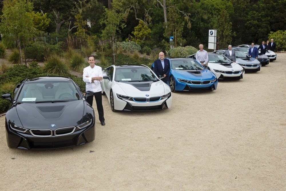 first-2015-bmw-i8-plug-in-hybrid-coupes-delivered-at-pebble-beach_100476966_l.jpg