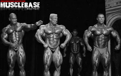 Flex+Wheeler,+Markus+Ruhl,+Kevin+Levrone+at+the+1999+Mr.+Olympia.jpg