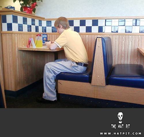 forever_alone_booth.jpg
