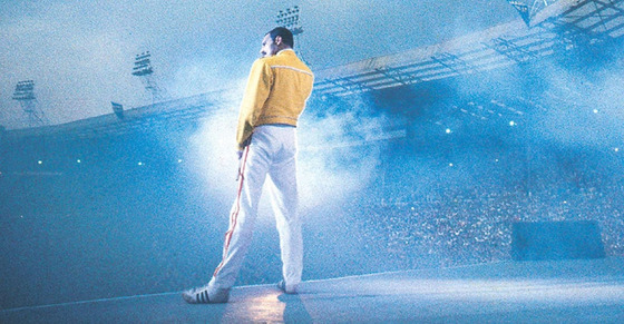 freddie-mercury-live-at-wembley-2 (1).jpg