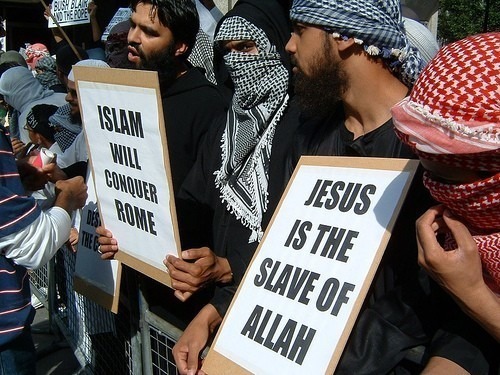 islam-jesus-is-the-slave.jpg