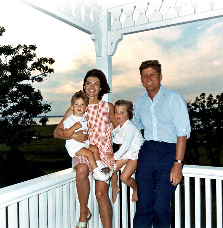 JFK_and_family_in_Hyannis_Port%2C_04_August_1962.jpg