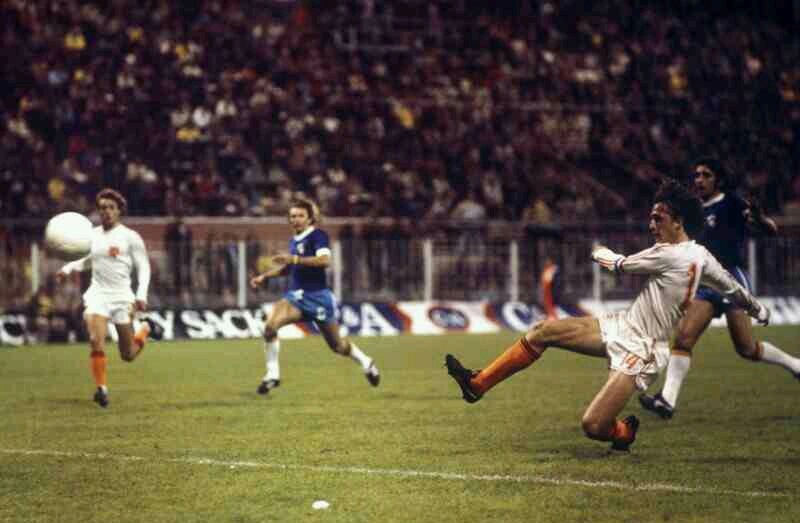 Johan-Cuyff-v-Brazil.jpg