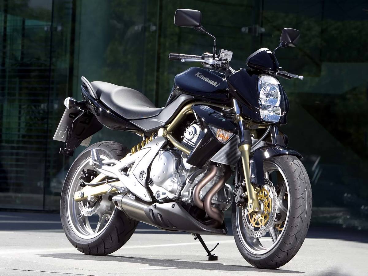 Kawasaki_ER_6N_869.jpg