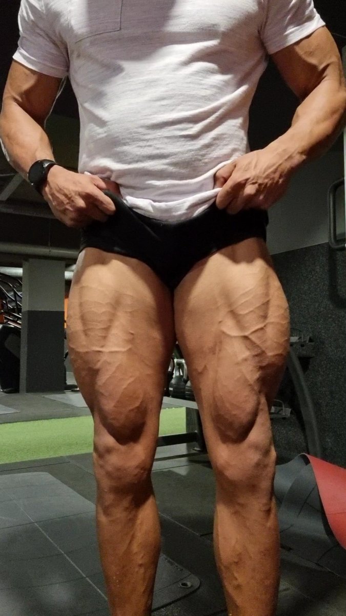 Legss42.jpg