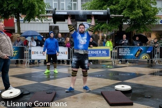 Log lift 115kg.jpg