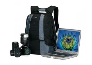 lowepro_compudaypack_gris_a.jpg