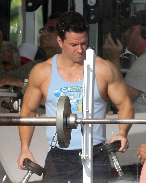Mark+Wahlberg+Gets+Ripped+Pain+Gain+DQX5HhHJyH8l.jpg