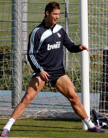 most-expensive-celebrity-body-parts-cristiano-ronaldo-legs.jpg