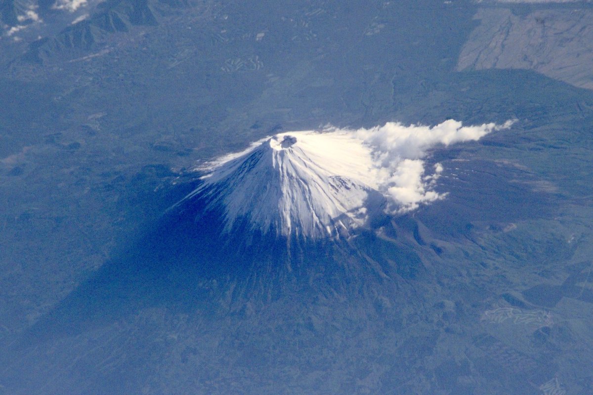 Mt_Fuji_ESC_large_ISS002_ISS002-E-6971_1650x1100.jpg