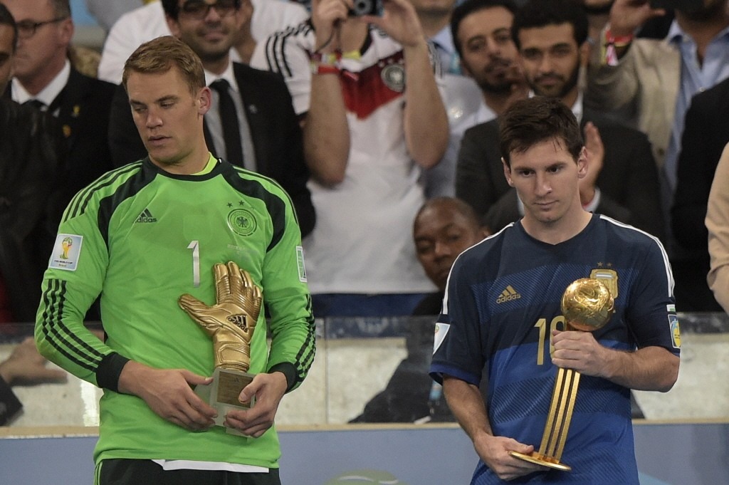 neuer-wint-de-gouden-handschoen-op-het-wk-2014-in-brazilie.jpg
