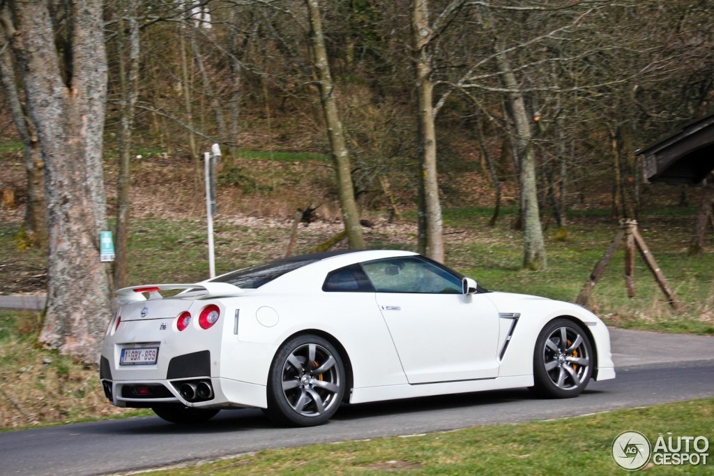 nissan-gt-r-c174117032014072242_7.jpg