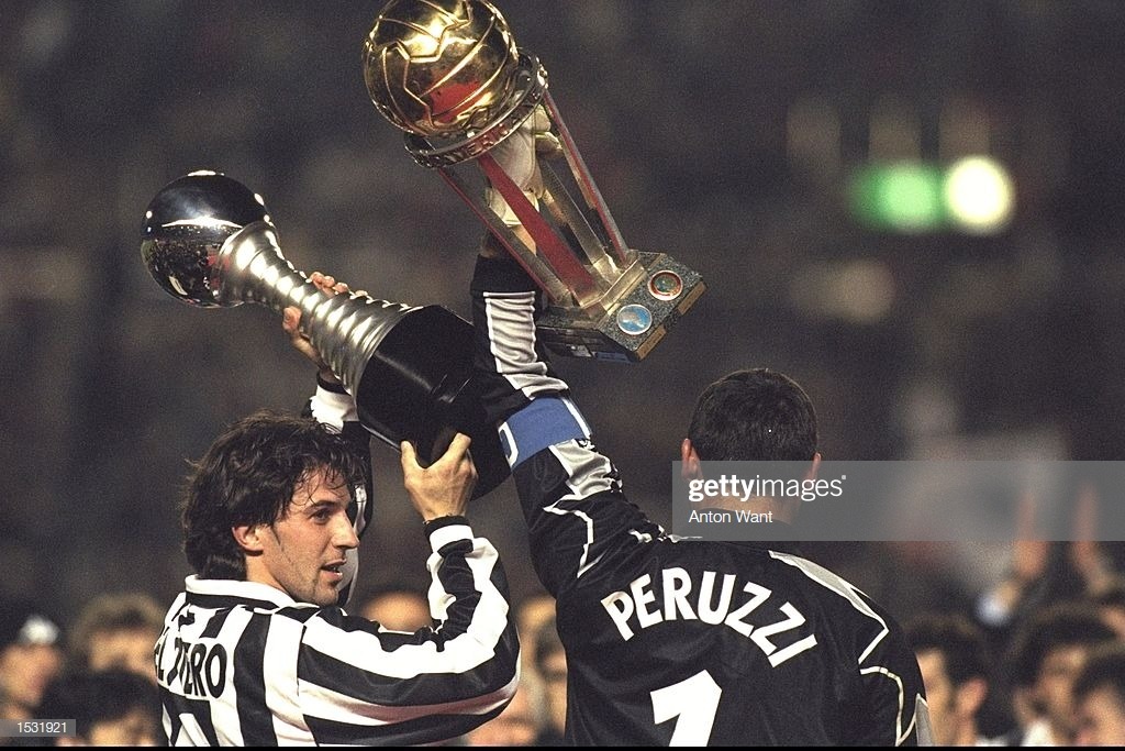 nov-1996-alessandro-del-piero-of-juventus-and-teammate-angelo-peruzzi-picture-id1531921.jpg