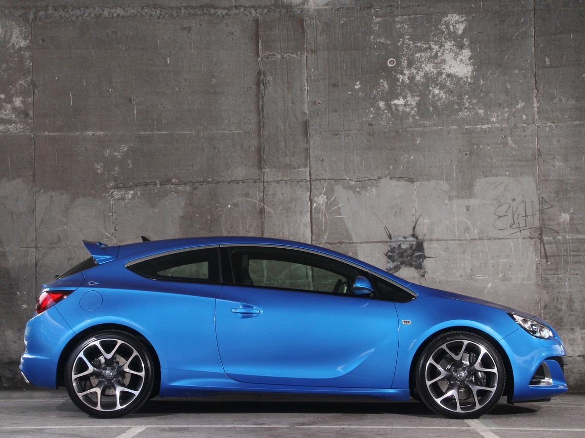 Opel-Astra_OPC_mp9_pic_98999.jpg