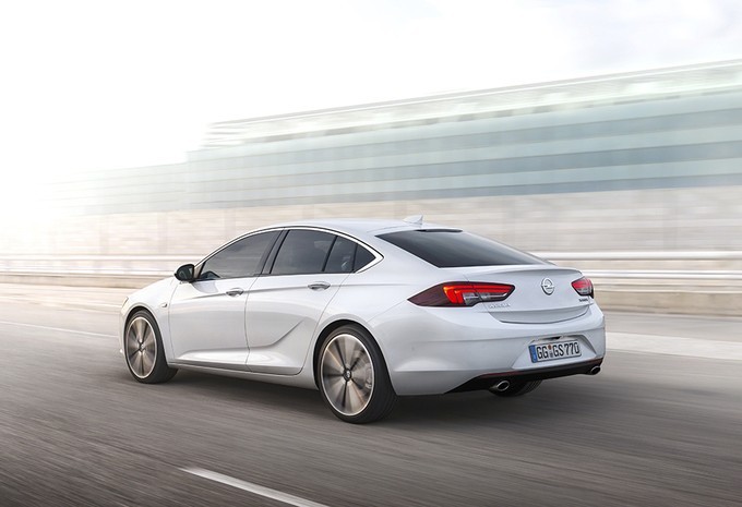 opel-insignia-achterkant.jpg