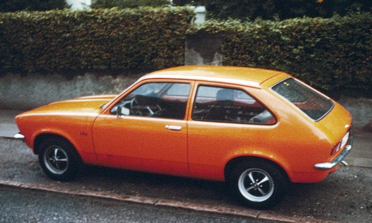 Opel_Kadett_City_orange_pre_facelift.jpg
