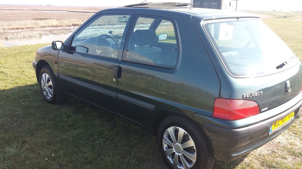 peugeot%20106_zps6ac9o3ol.jpg